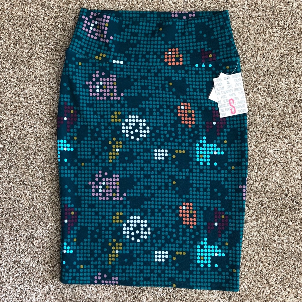 LuLaRoe Cassie Skirt